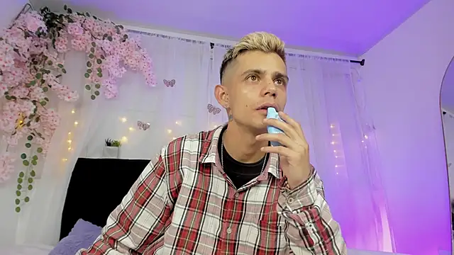 Bonny_and_carrot's cam snapshot