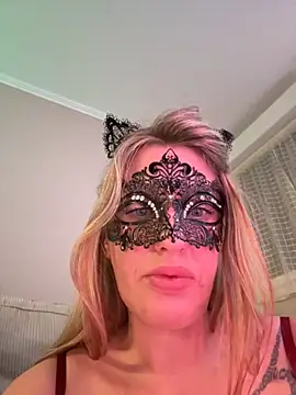 Megan_off's cam snapshot