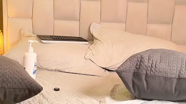 paulina_cano's cam snapshot