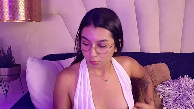 AlyssaRay's cam snapshot