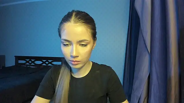 Aurora_Glow21's cam snapshot