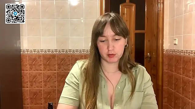 MaroonMoon_'s cam snapshot