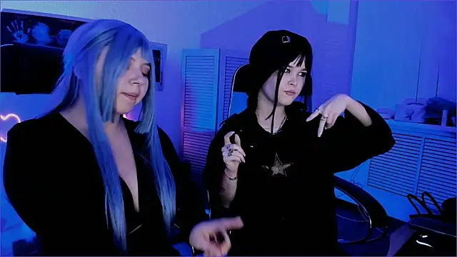 Elainebeness's cam snapshot