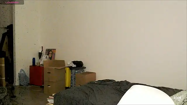 M1ssShyMira's cam snapshot