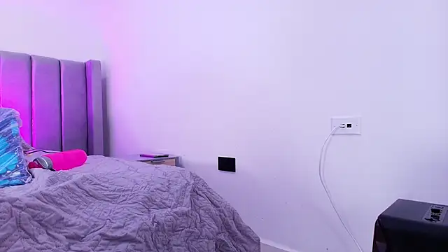 carol_juicyy's cam snapshot