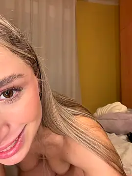 mikateen live sex cam