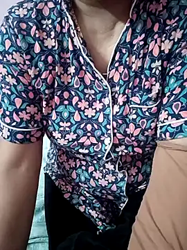 shivani_77777's cam snapshot