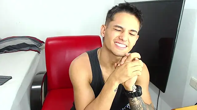 Alex_mojica live sex cam