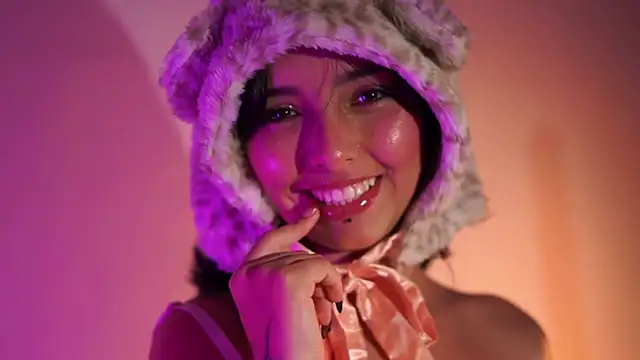 Little_vel's cam snapshot