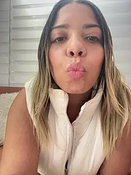 Ada_Pink's cam snapshot