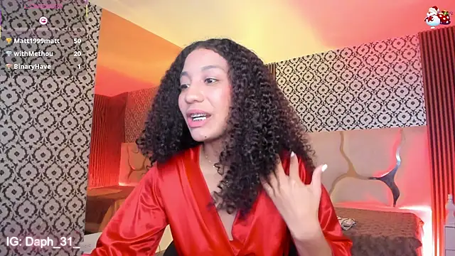 Daphnne_tay's cam snapshot