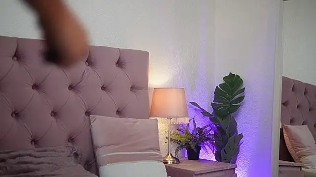 AmeliaJupiter's cam snapshot