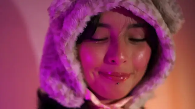 Little_vel's cam snapshot