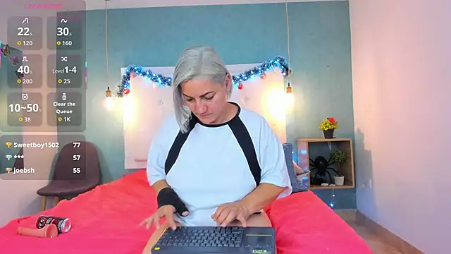 Heidy_milf's cam snapshot