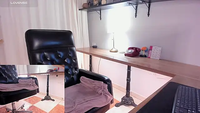 Pamela_Johnsonn's cam snapshot