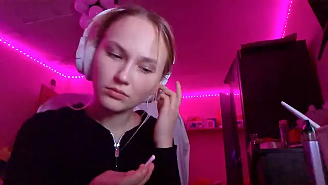 KarinRobertson's cam snapshot