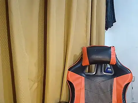 crizzybel's cam snapshot