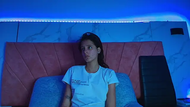 HellAndDante_'s cam snapshot