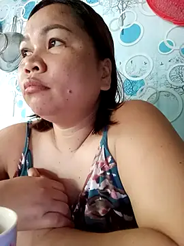 XXLorie_02's cam snapshot