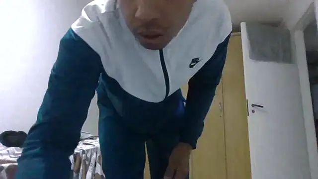 JUNINHOLEKEJR's cam snapshot