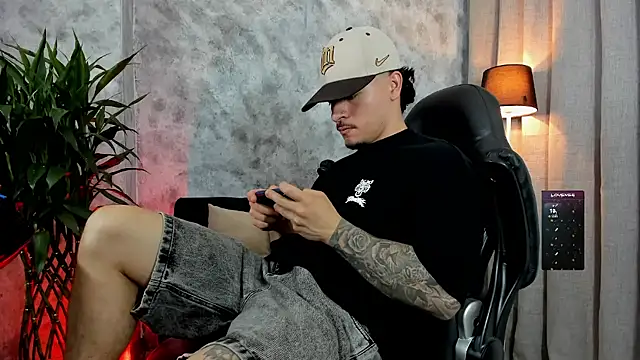 boyc022_'s cam snapshot