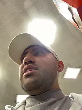 JuanZapata33 live sex cam