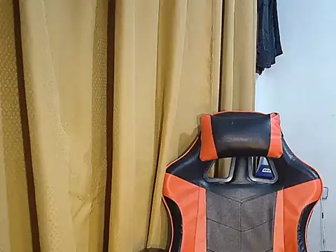 crizzybel's cam snapshot