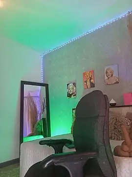 nahiarapalmer19's cam snapshot