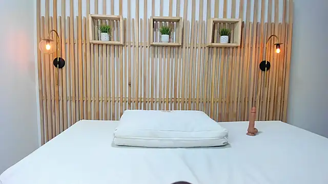 evony_becker_'s cam snapshot