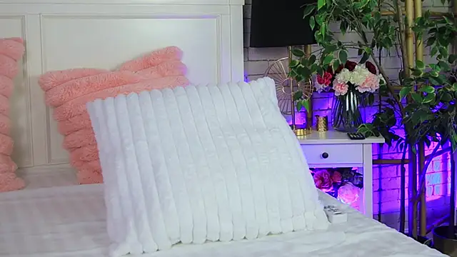 EmillyBronte's cam snapshot