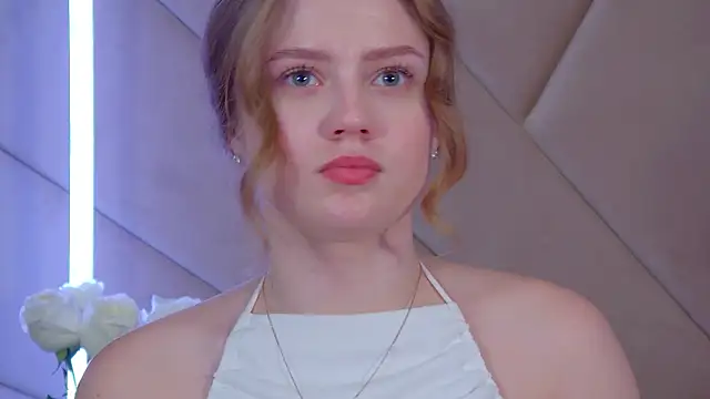 SelinSwarovski's cam snapshot