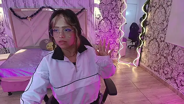 Mavis_tay's cam snapshot