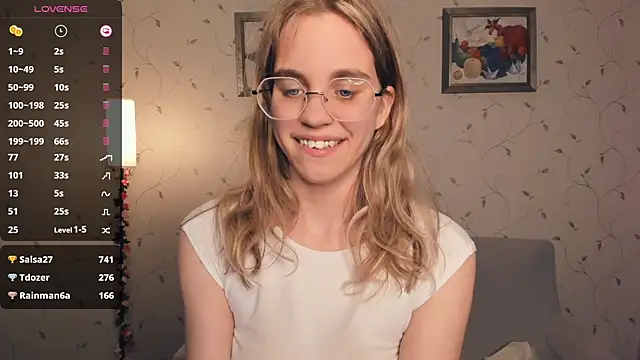 JoanBaggott's cam snapshot