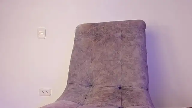 sarah_pierce live sex cam