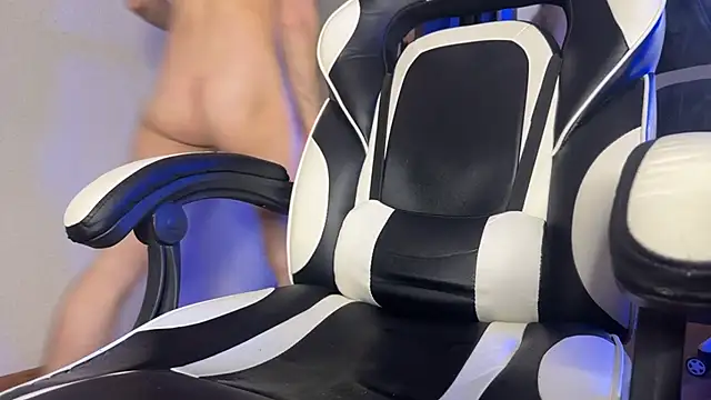 StlckTwlx's cam snapshot