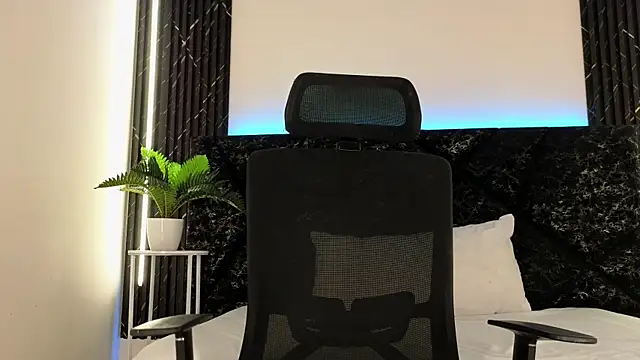 Emy_leon's cam snapshot