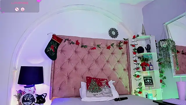 LadyAvalon's cam snapshot