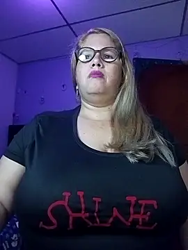 EllisW8's cam snapshot