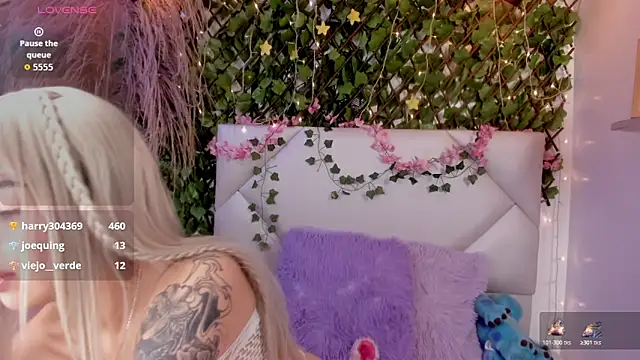 Abby_Piink's cam snapshot