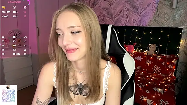 EvaPeace's cam snapshot