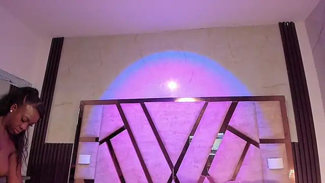 Athenea_Mills's cam snapshot