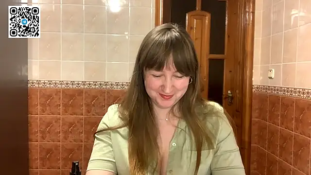 MaroonMoon_'s cam snapshot