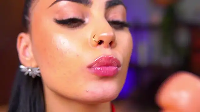 RavennaDArcy's cam snapshot