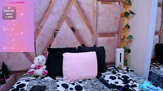 slut_anal_'s cam snapshot