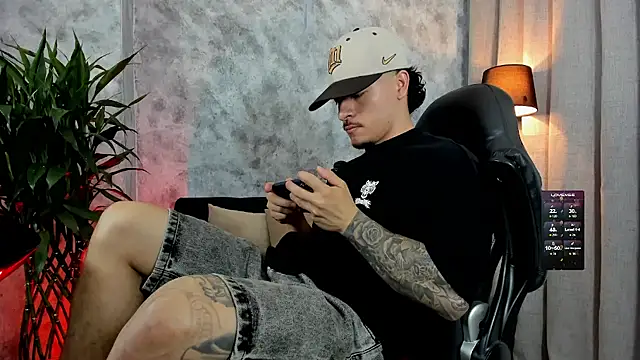 boyc022_'s cam snapshot