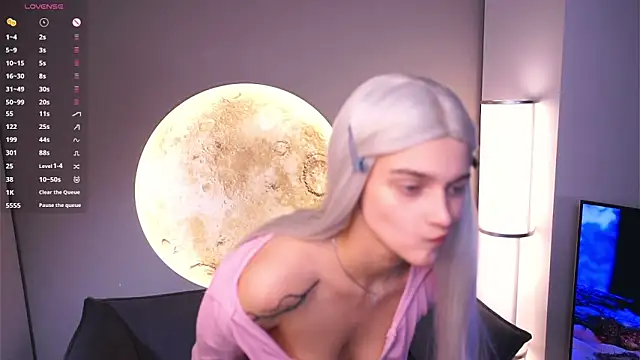 AdameShoyer's cam snapshot