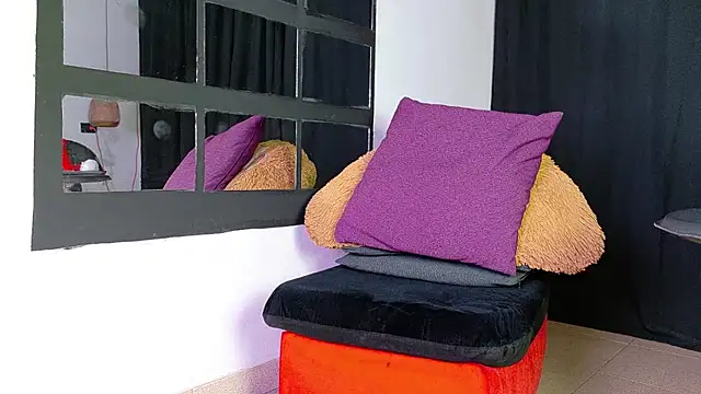 louis_bcasta1's cam snapshot