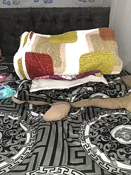 aisha-sajady's cam snapshot