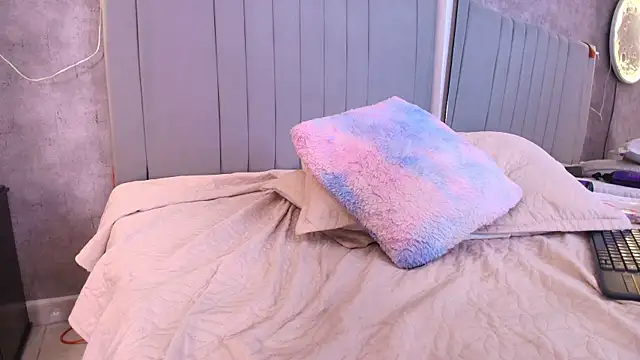 karla-ruiz's cam snapshot