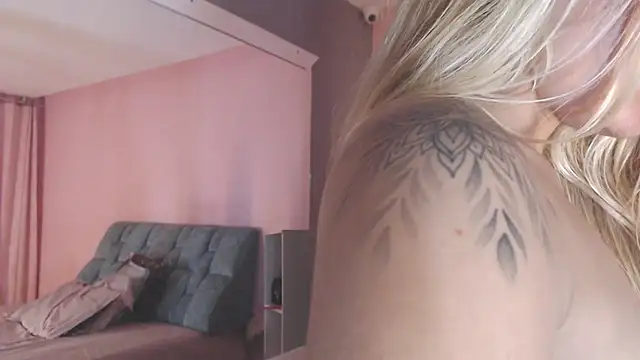 Camila_Russoo's cam snapshot